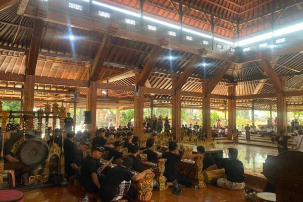 Pembinaan Gong Kebyar