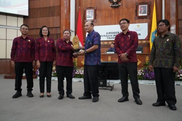 Dinas Pariwisata dan Kebudayaan Kab Jembrana Raih Peringkat Informatif Tahun 2025