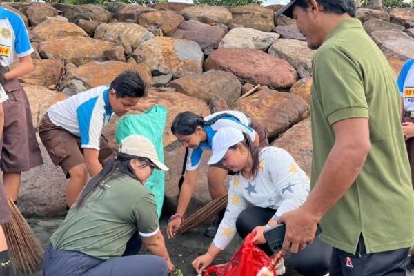Pelaksanaan Bali Bersih Sampah