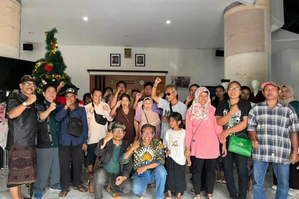 Kegiatan Film dan Nobar Bioskop Bisik