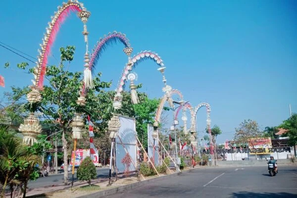 Lomba Penjor