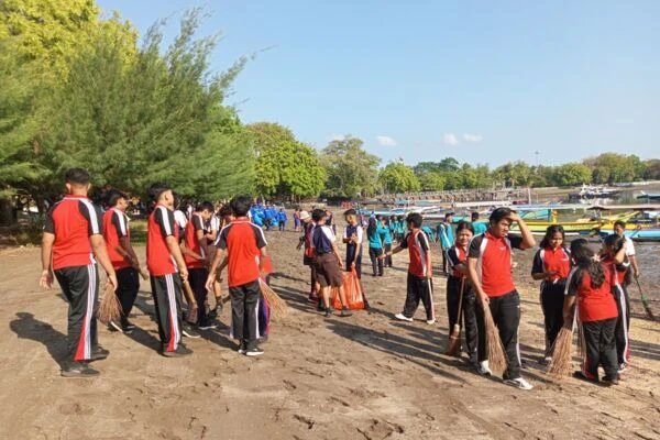 Beach Cleanup DTW Teluk Gilimanuk