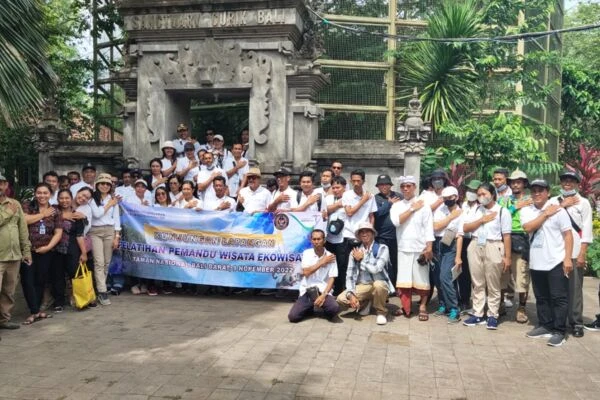 Pelatihan Pemandu Wisata Ekowisata ke kawasan Taman Nasional Bali Barat